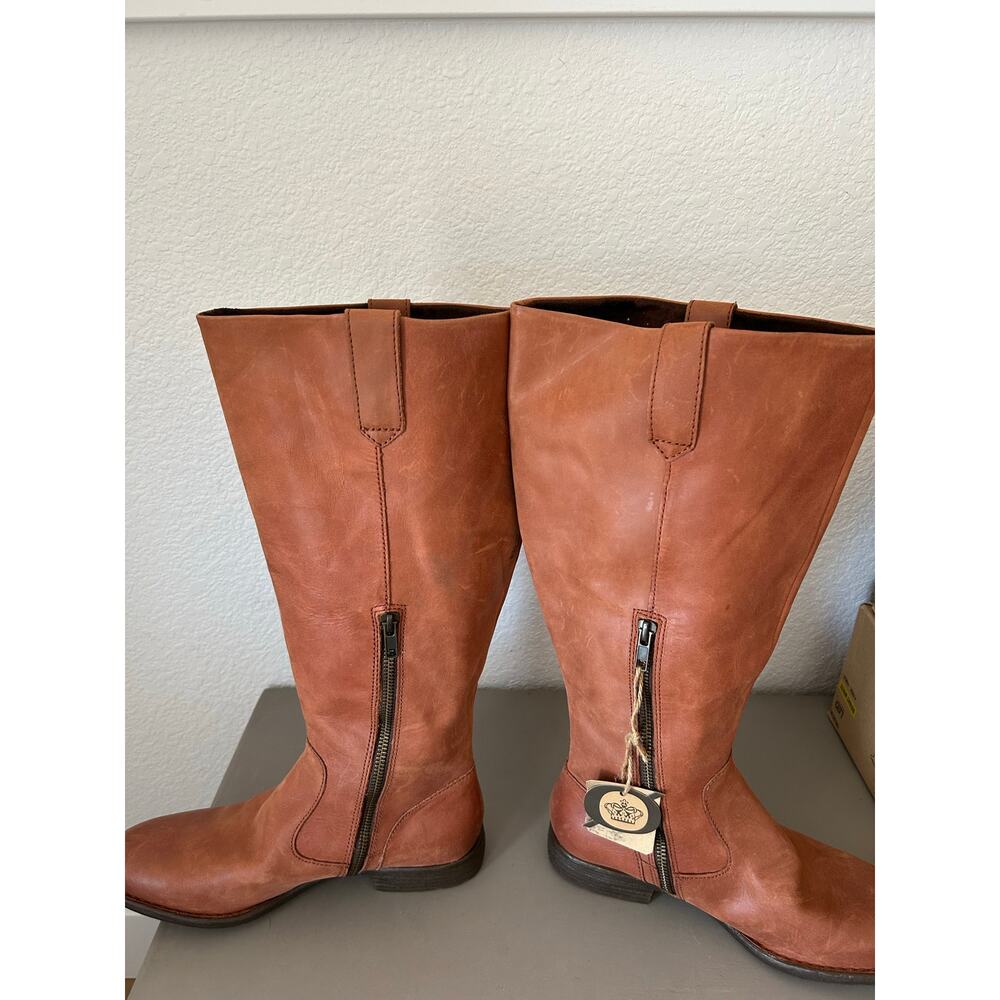 Born Shaunie Cognac Italian Leather Riding Boot Wide Calf - 7 1/2 - Picture 4 of 7